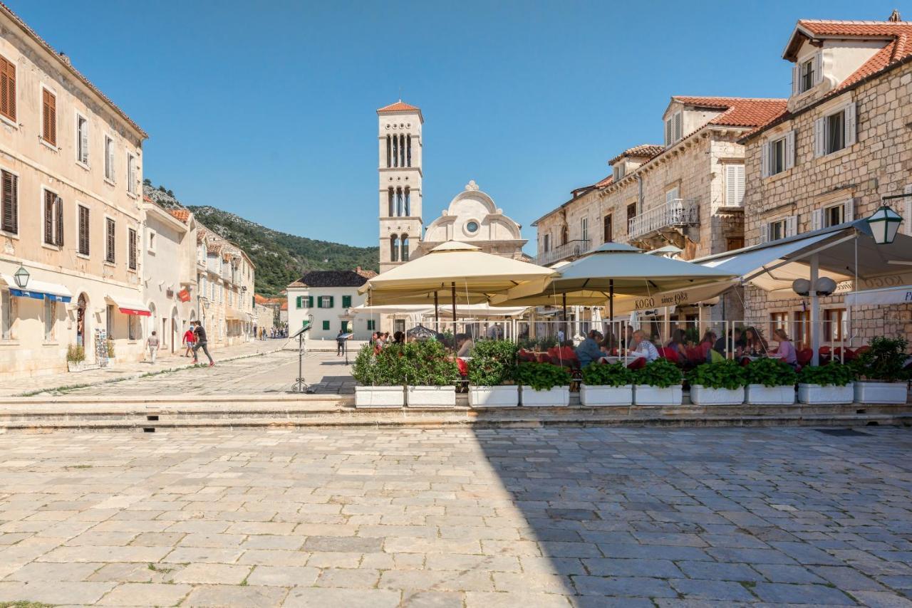 Apartments Villa Tudor 2 Đảo Hvar Ngoại thất bức ảnh