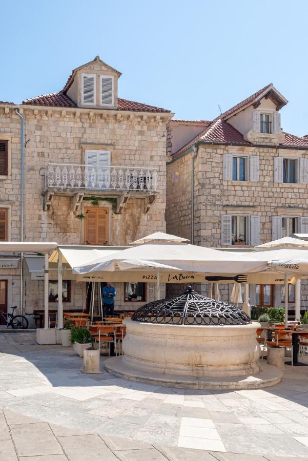 Apartments Villa Tudor 2 Đảo Hvar Ngoại thất bức ảnh